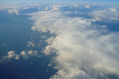 In de wolken boven IJsland-Sunrise above the clouds Iceland-In den Wolken über Island