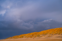 Ondergaande-zon-met-sneeuwbui-Sunset with snow showewr-Sonnenuntergang mit Schneeschauer-Texel-Nederland-Netherlands-Niederlande
