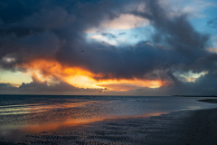 Zonsopgang boven het wad-Sunrise over the Waddensea-Sonnenaufgang über dem Watt-Texel-Nederland-Netherlands-Niederlande