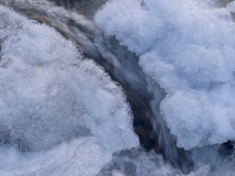 Bevroren rivier-frozen river-Gefrorener Fluss-Noorwegen-Norway-Norwegen
